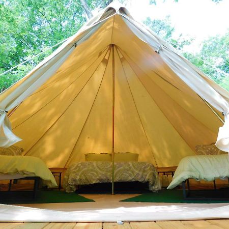 Glampin' In Style-Broken Bow Hotell Eksteriør bilde